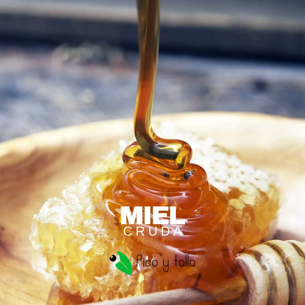 Raw bee honey: the purest sweetness