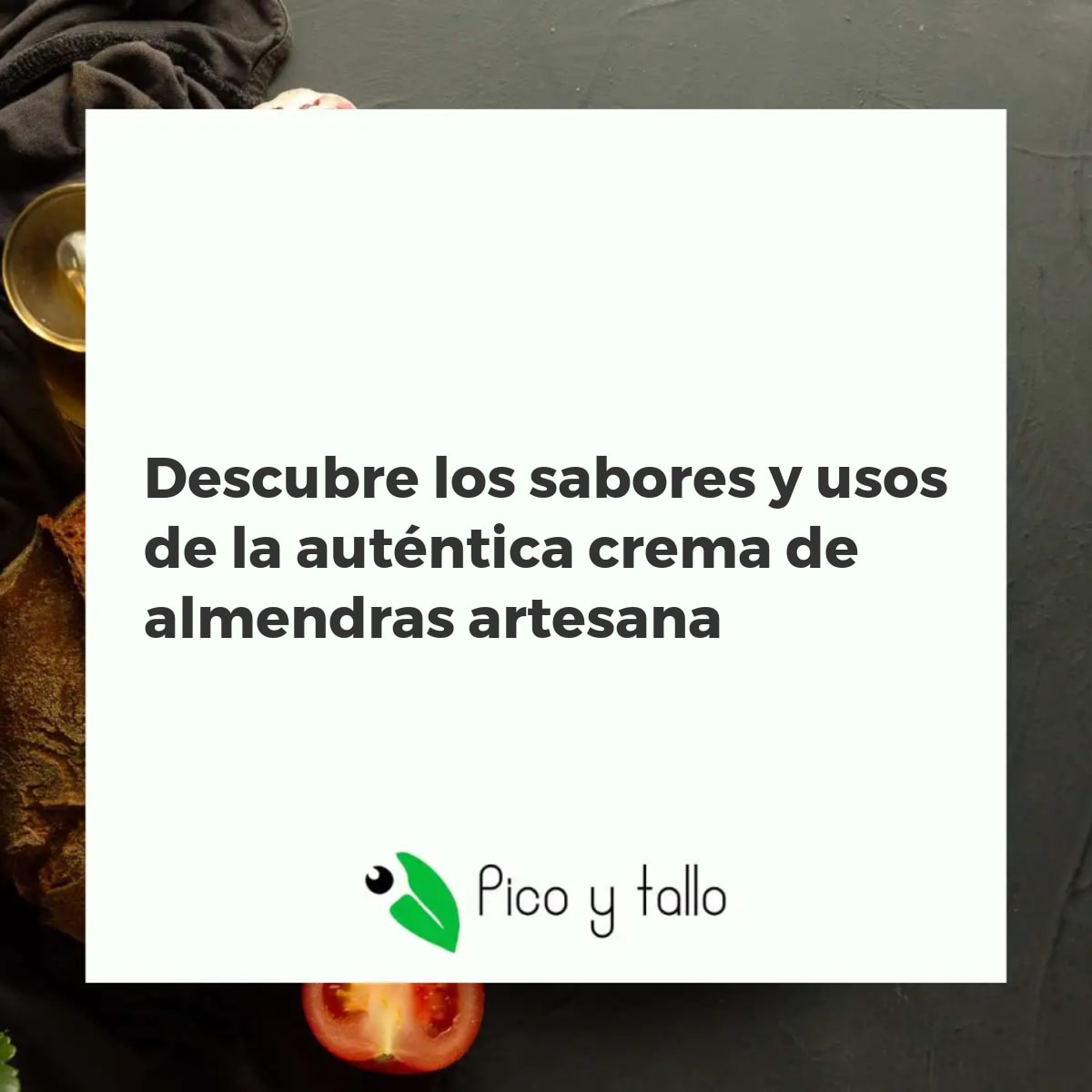 Cremosa crema de almendras artesana en un bol de cerámica, rodeada de almendras, frutas y miel sobre una mesa de madera